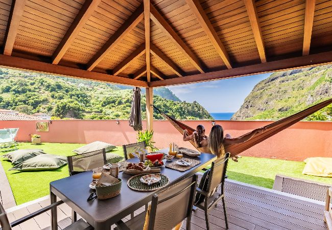 Casa em São Vicente - BANANAS Nature Retreat