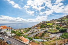 Casa em Câmara de Lobos - FISHER Atlantic Stay