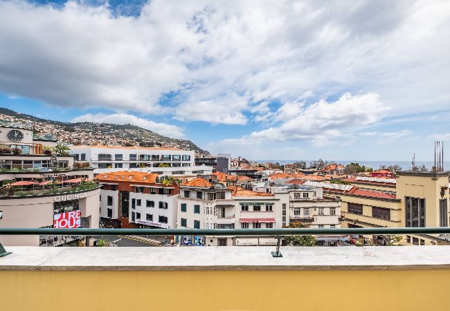 Apartment in Funchal - ROOFTOP Funchal Views