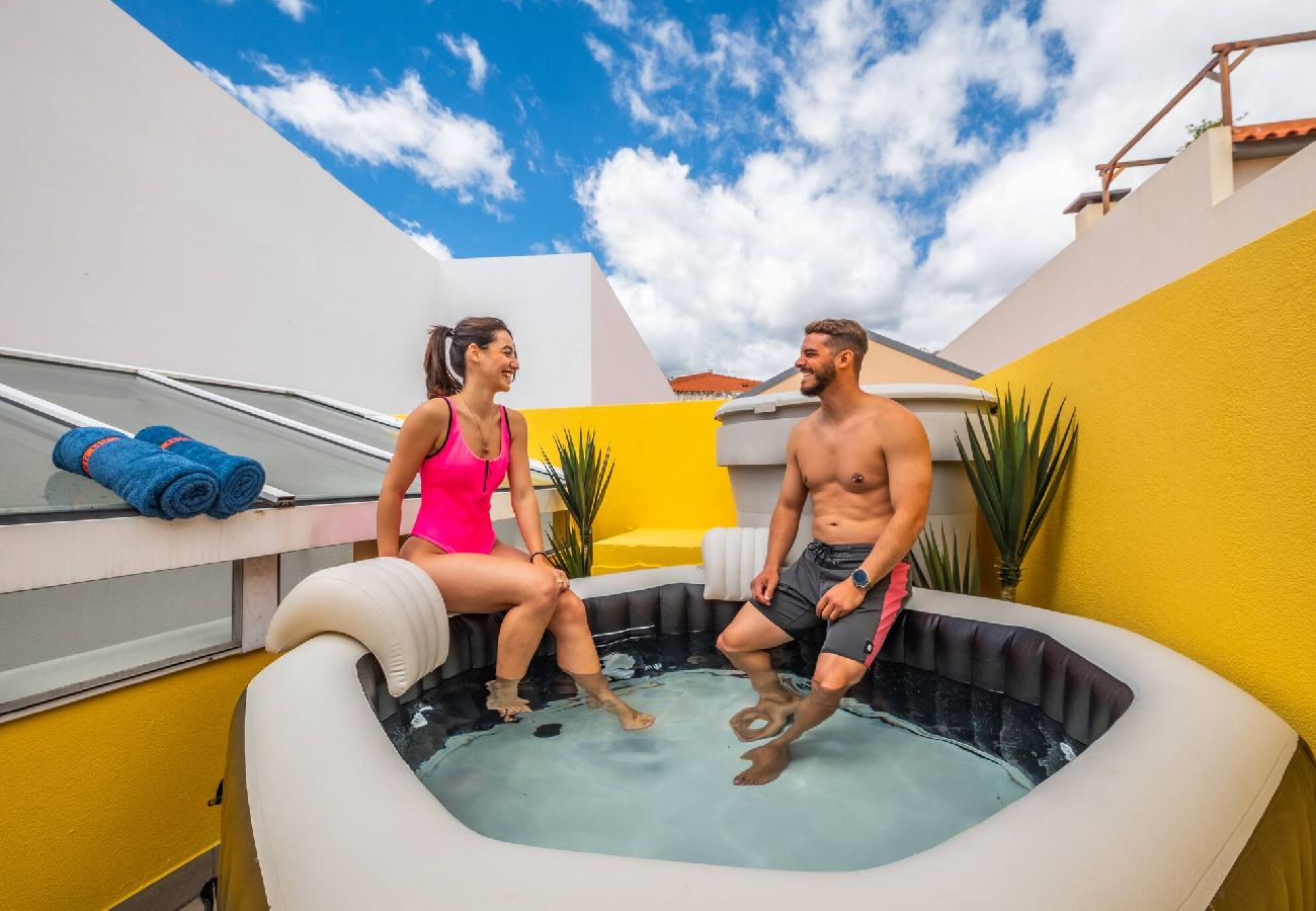 Apartment in Funchal - RABBIT Funchal Stay